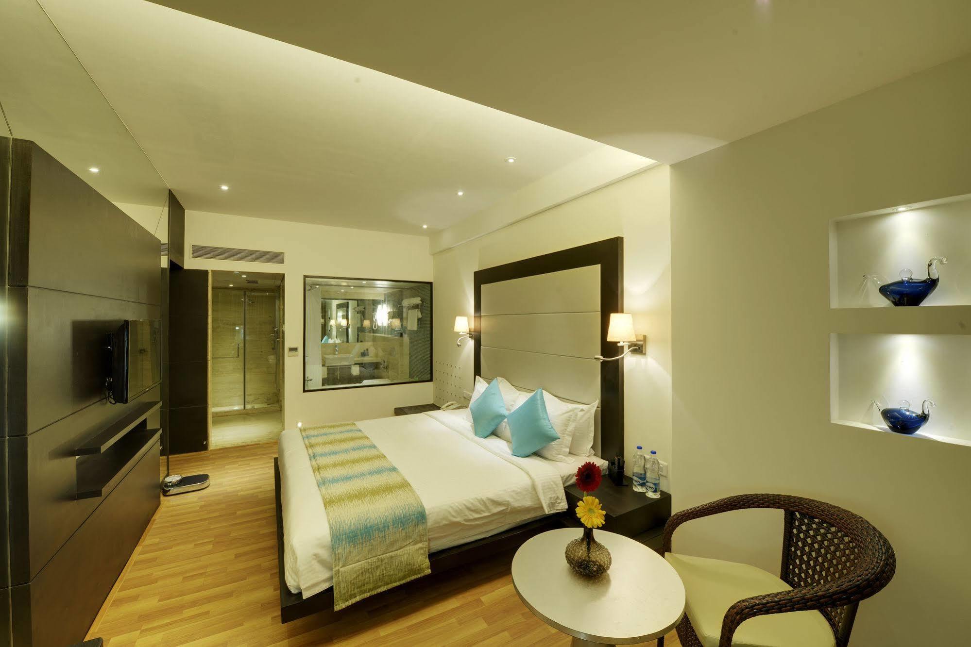 Meritas Picaddle Resort Lonavala Kültér fotó